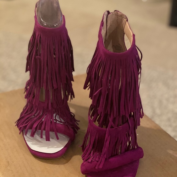 Beautiful Fringe Heels - Picture 5 of 5